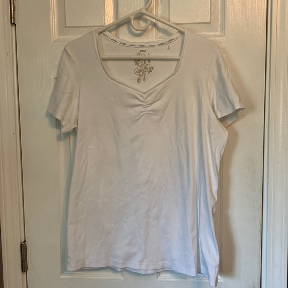 White Moda t-shirt size uk 22